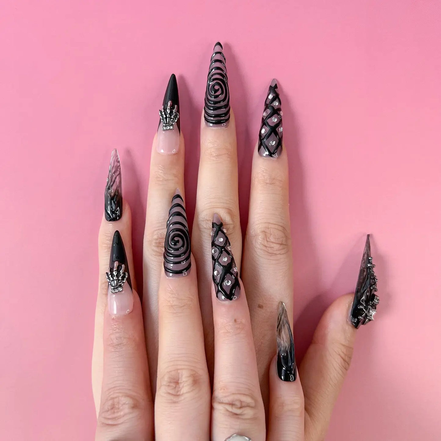 Q007-BLACK WITCH-STILETTO
