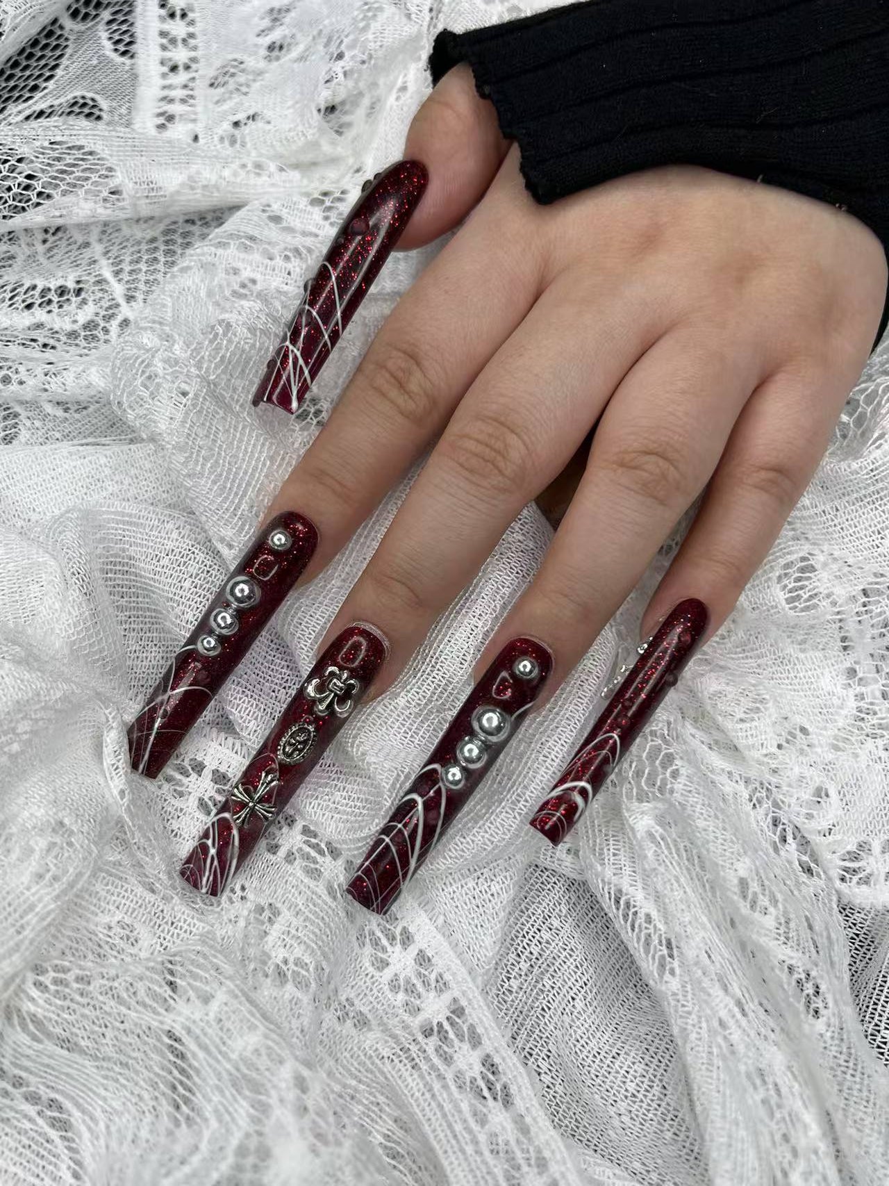 Q165-CRIMSON SPIDERWEB-SQUARE